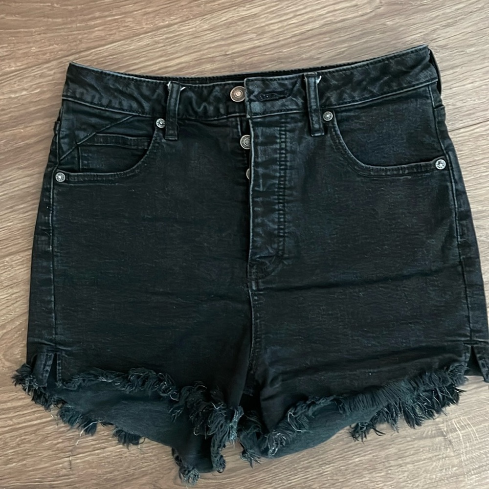 We The Free CRVY Size 29 Black Denim shorts